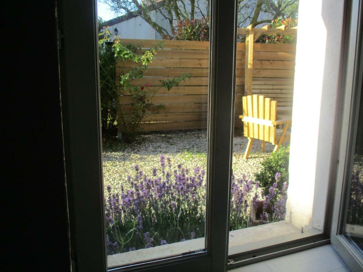 La Grange Aux Hirondelles Bed and Breakfast Sancoins Buitenkant foto